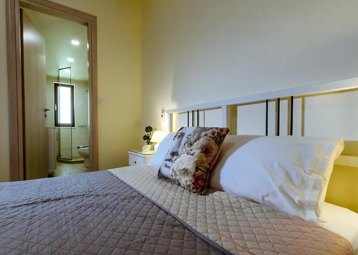 Дом отдыха Chania Oasis With Heated Pool