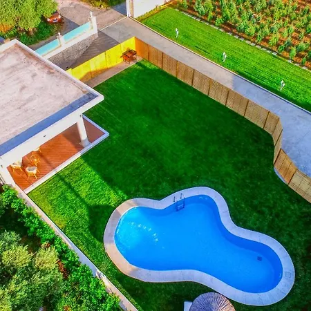 Chania Oasis With Heated Pool Vakantiehuis *