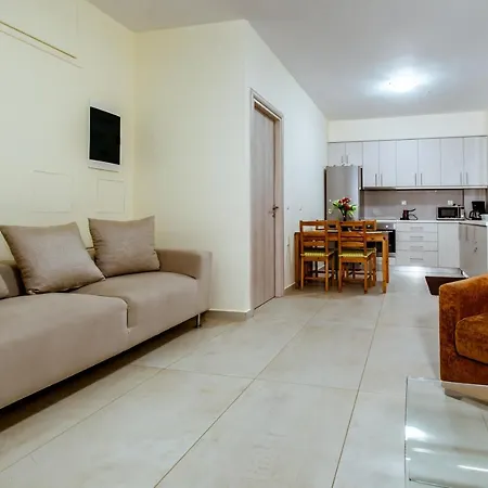 Vakantiehuis Chania Oasis With Heated Pool
